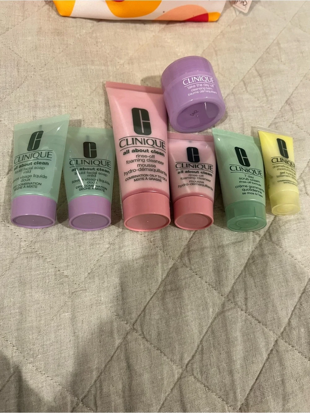 Clinique bundle of Skincare Set with travel pouch